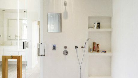 Natural and Grout-Free Shower